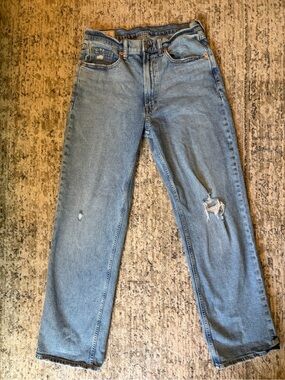 GAP Light Blue Straight-Leg Jeans with Distressed Knee